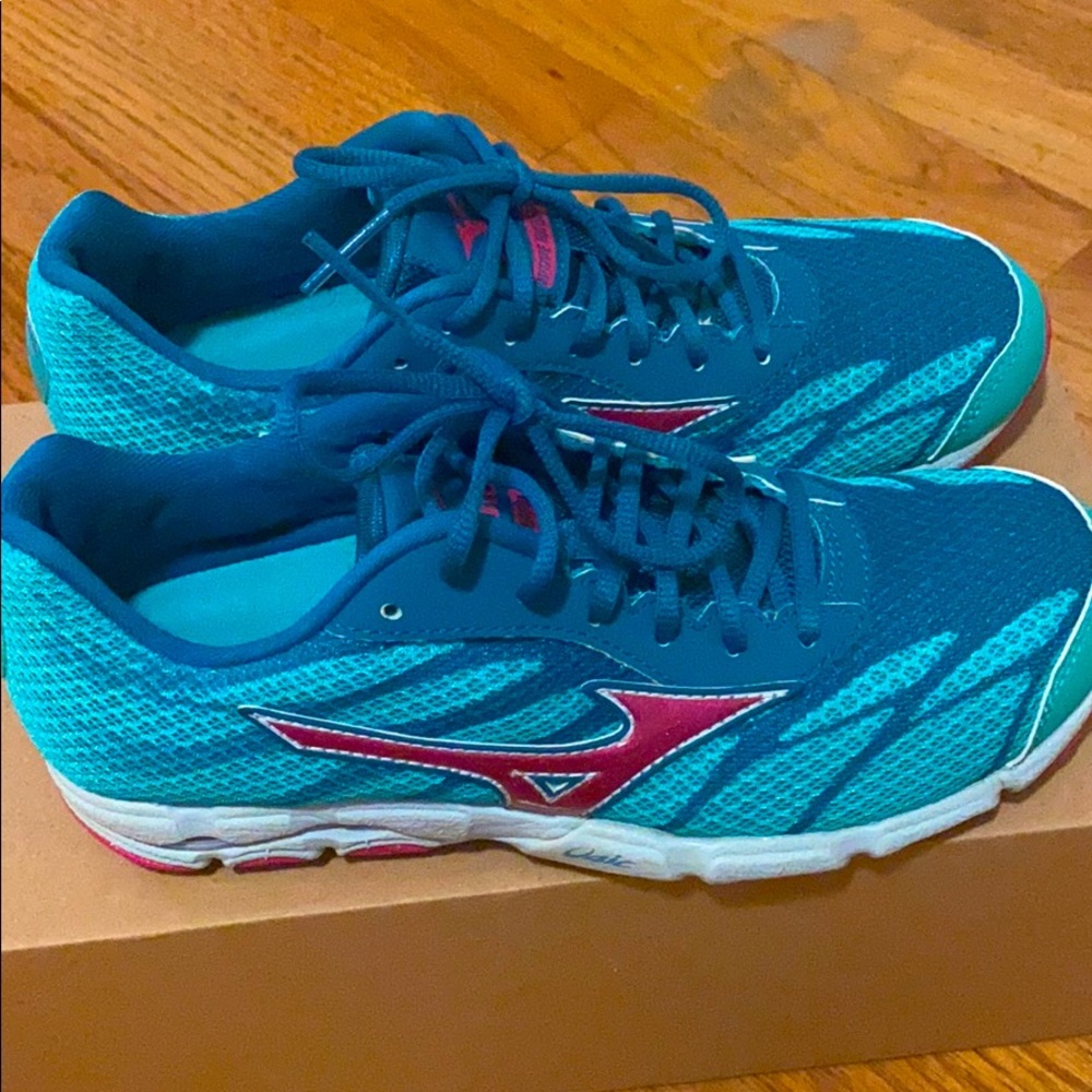 Mizuno Wave Hitogami 3 running shoes W6